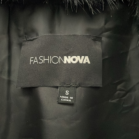 Have pockets in the sides - Picture 4 of 4